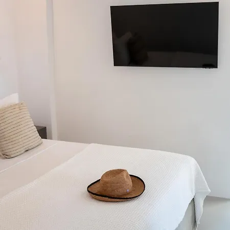Xylo Tinos Private Pool & Sea View * קיוניה